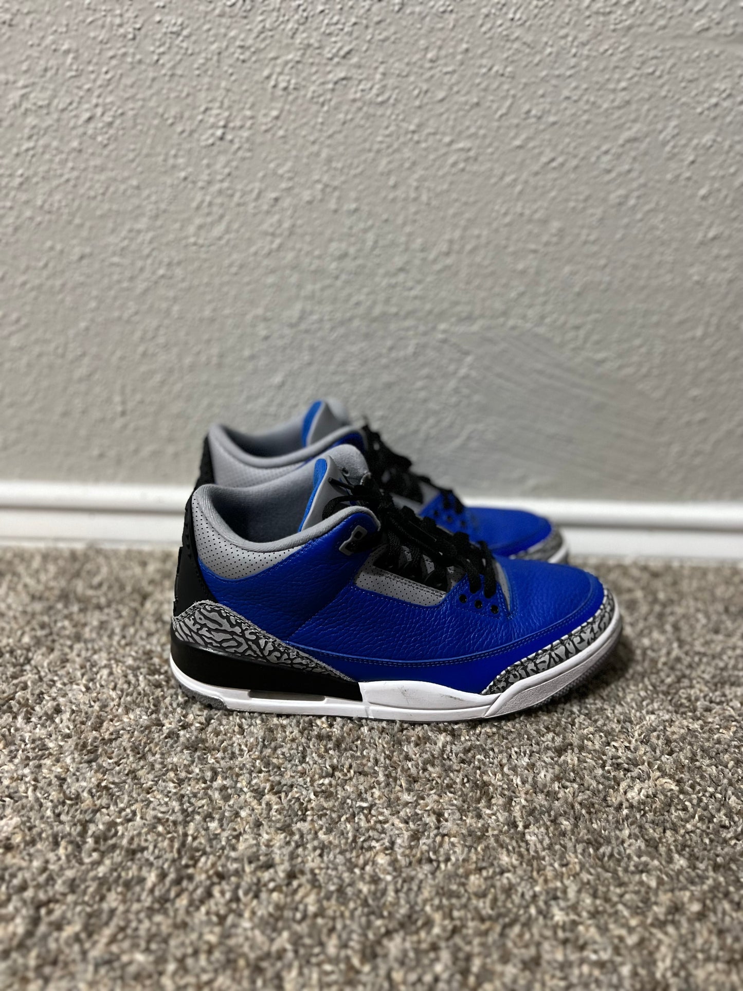 Jordan 3 Retro Varsity Royal Cement Mens
