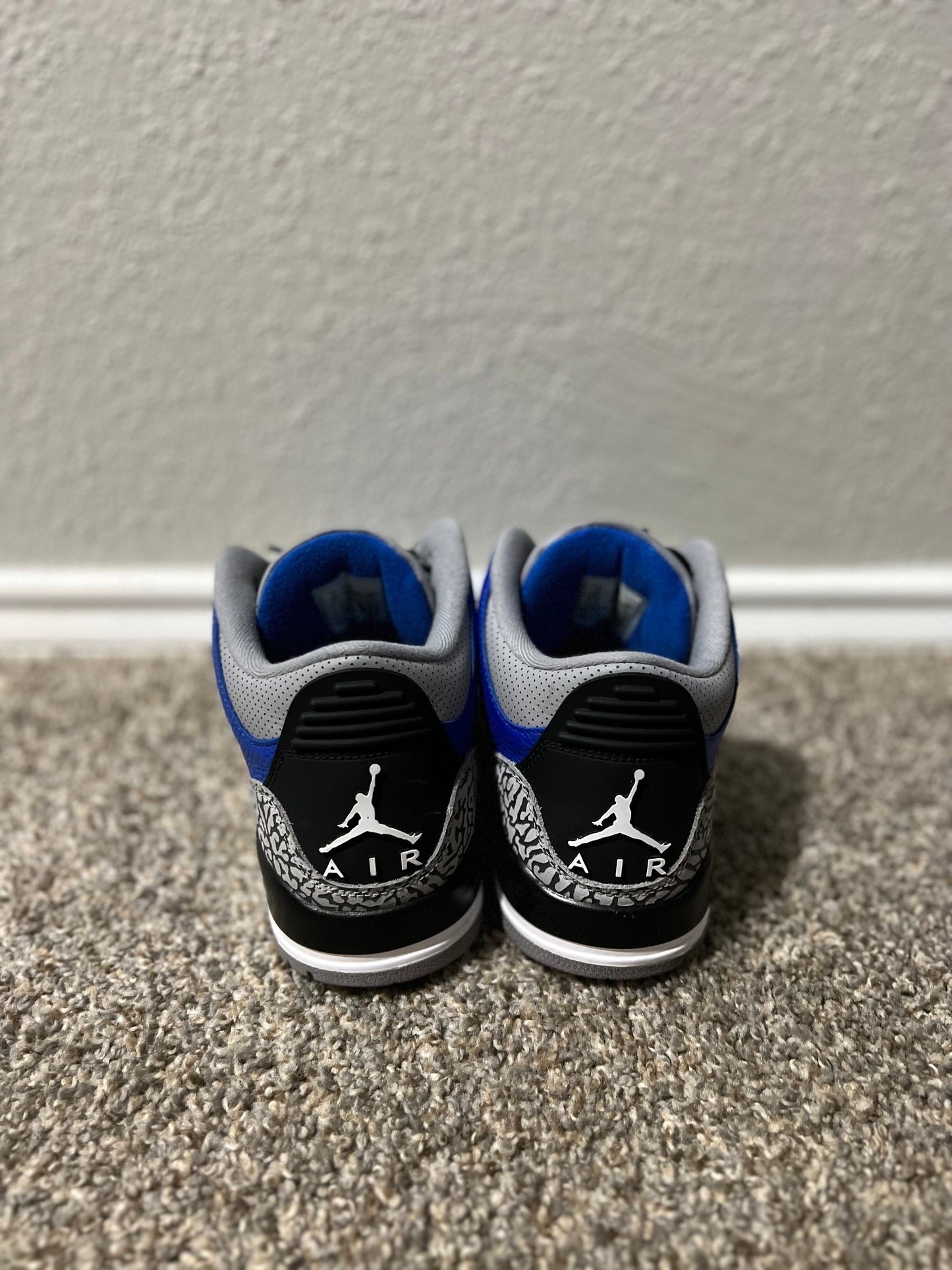 Jordan 3 Retro Varsity Royal Cement Mens